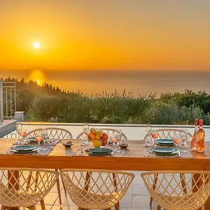 Villa Fiscardo Luxury Stone Suzana ,with Sunset View!, Fiskardo